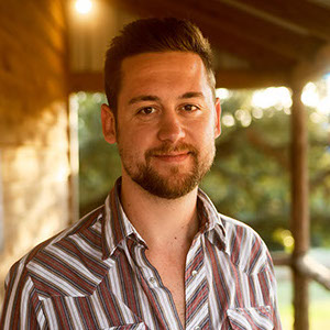 Sam Banks headshot